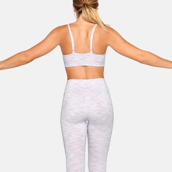 Outdoor Voices free form sports bra - Picture 2 of 7